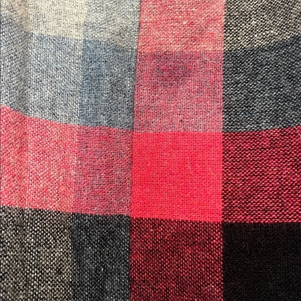 Wool blend vintage Plaid A-Line Skirt in Red and Black size 13-14.